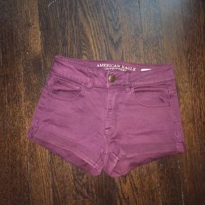 Maroon cuffed shorts